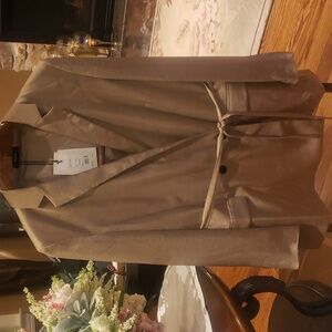 Nwt Theory belted DB large jacket satin gold beige color ⭐️⭐️⭐️